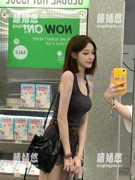 尤蜜荟 - 尤妮丝Egg的裤里丝写真，清新脱俗的照片尽显迷人风采，唤醒你的艺术感知