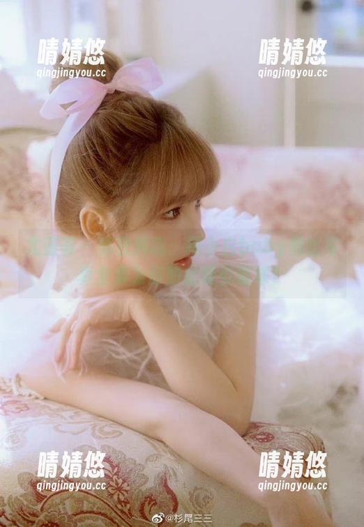 尤蜜荟 - 秘密揭晓：樱小白baby黑丝写真全集为何如此吸引眼球？
