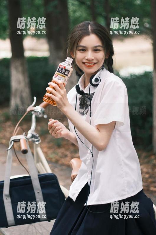 微密圈 - 别样风情：张老师眼镜高清视频写真原图分享