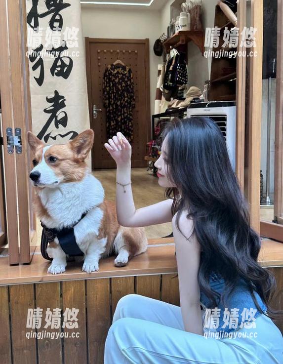 推女神 - 一览可乐Vicky甜心萝莉私拍美照，精美套图带你体验甜蜜瞬间！