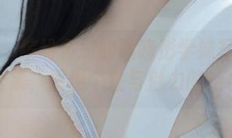 推女神 – 缤纷多彩的谭晓彤学妹写真套图合集，展现个性与魅力的结合