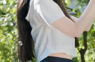 推女神 – 探秘陆梓琪的私房写真：奶牛主题下极致美感的图片展示