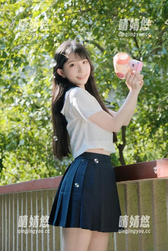 推女神-陆梓琪 推女神 - 探秘陆梓琪的私房写真:奶牛主题下极致美感的图片展示