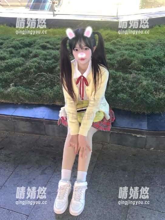 星颜社 - Sukki空姐全套写真图集，掀起关于魅力与自由的全新话题！
