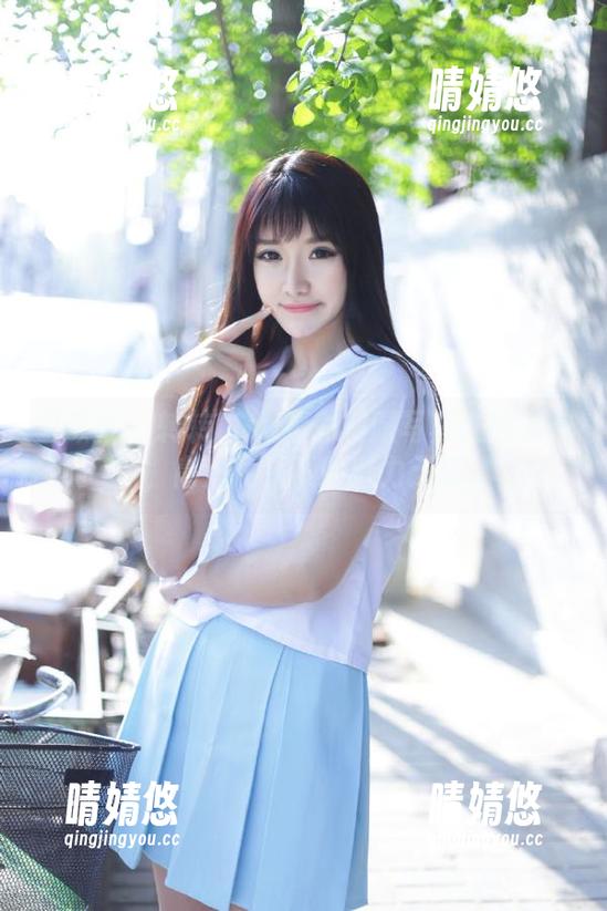 星颜社 - 转转Lisa精彩制服写真在线发布，高清镜头下的魅力无限