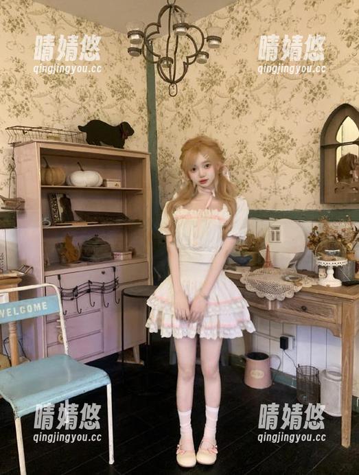 月下摄影 - 在线畅享秀秀女神写真合集，感受她每一张作品背后的故事！