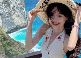 果团网 – 领略“爱丽莎LISA女孩”写真集中的精选风景：每一幅都是一颦一笑的动人心弦
