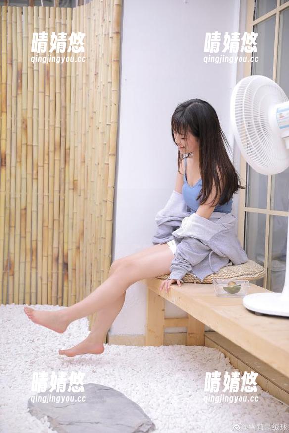 果团网 - 龚玥菲的优雅秘书美图，图包呈现她不同场景下的清新与妩媚