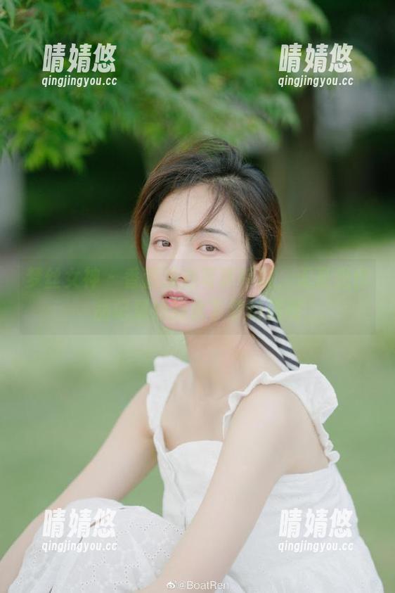 梦丝女神-香萱 梦丝女神 - 香萱泳池写真特辑,无圣光作品记录她的水下梦幻旅程