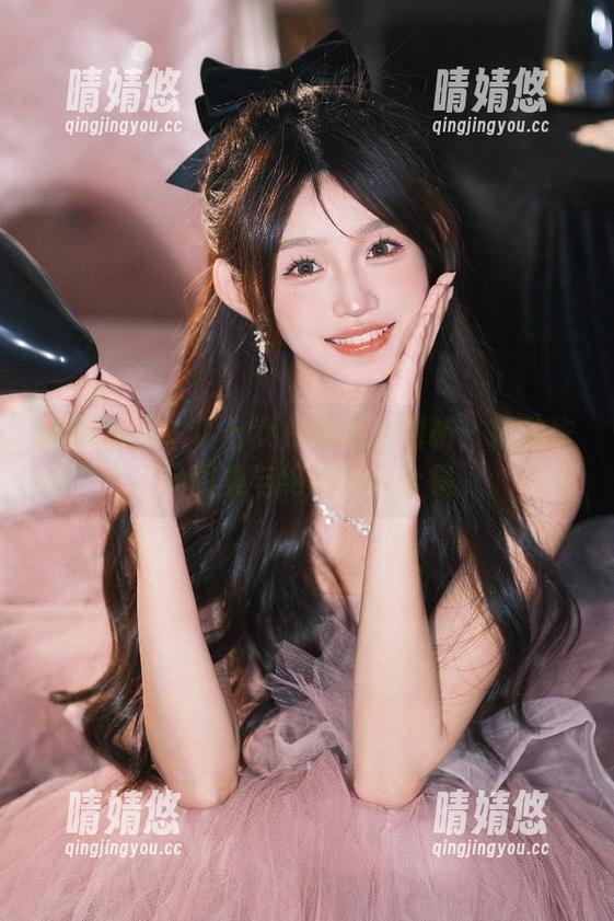 森萝财团 - 小七女仆的风格解析：精致作品图集与绝妙写真合集