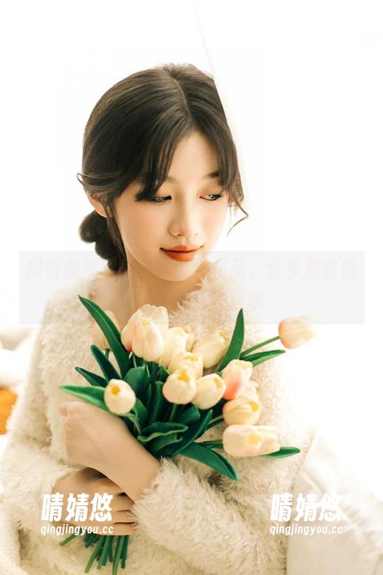 探索森萝财团红衣少女作品，分享那些隐藏在镜头后的故事