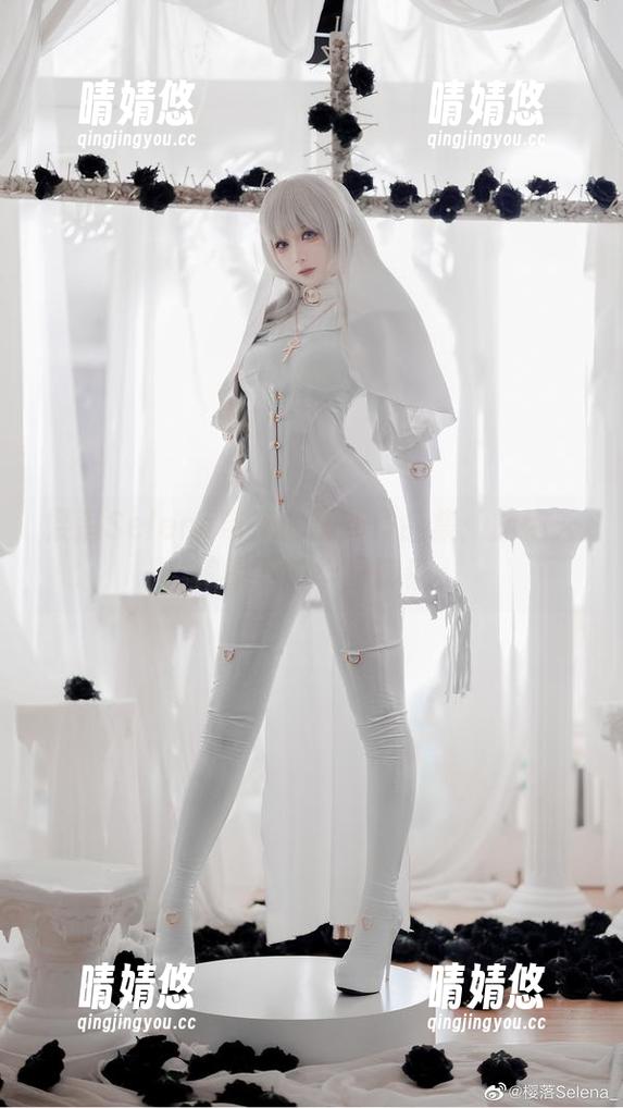 樱落Selena带来的最新作品集：旗袍天狼星下的华丽转身