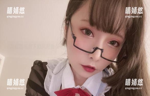 次屁啦 次屁啦私底下的风纪委员写真上线,免费下载感受她的无限魅力!