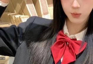 微密圈 – 凝视逆光中的洁己u，探索她身材图库，享受免费下载的乐趣！
