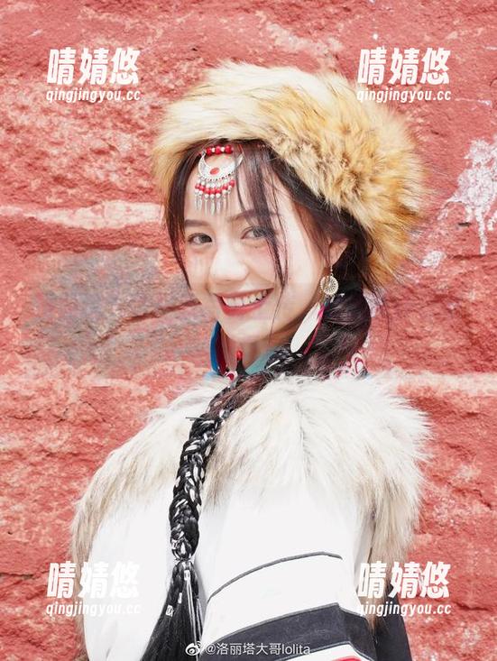 洛丽塔大哥 洛丽塔大哥最新写真上传,短裙设计让时尚复苏