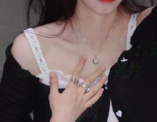 物恋传媒 – 岚岚梦幻毛衣写真：充满魅力的美图与小故事照片