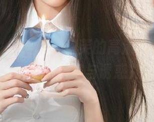 微密圈 – 领略玫桃泡芙的高清写真，蕾丝内衣中的甜蜜与诱惑并存