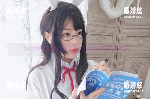 与白烨烨一起探索黑系猫咪少女的cos写真艺术之旅