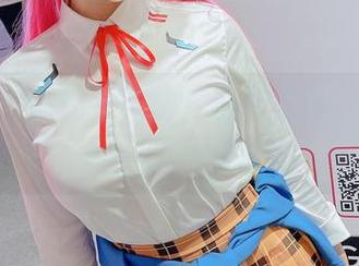 探索白神泱私拍美图：丝袜之美，展现无限迷人的风情