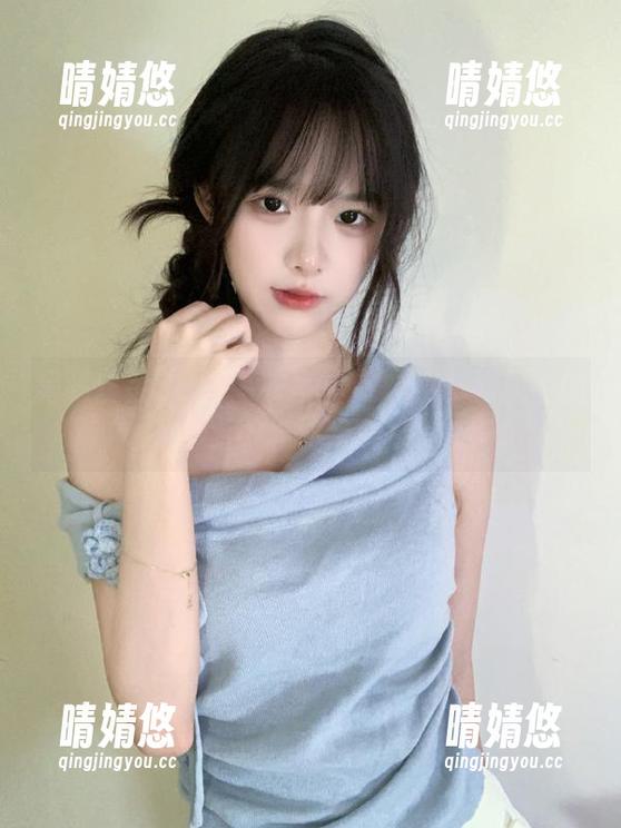 白金Saki 揭秘白金Saki毛衣写真资源:多样风格的温柔表达与创意