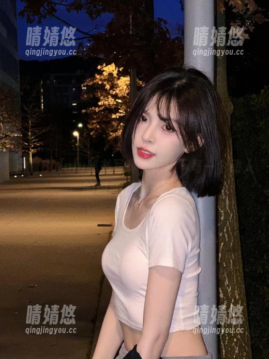白露Bululu 白露Bululu秘书写真,记录下每一个动人的瞬间的唯美图片