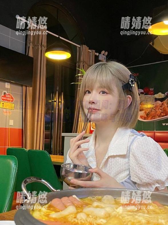 微密圈 - 抓住万圣节的瞬间：相扑猫写真原图展现节日的趣味与灵动
