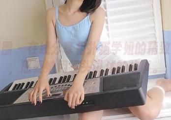 微密圈 – 在线分享相扑猫学姐的精致写真，感受她用镜头讲述的故事。