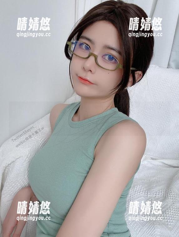 眼酱大魔王w 爆款来袭!眼酱大魔王w网袜写真原图下载,绝对不容错过的视觉盛宴!