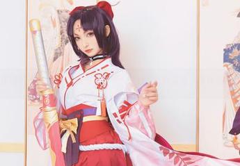 制作精美神楽坂真冬女友写真合集，个性壁纸随你选，换换心情吧！
