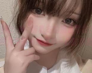 原图回顾：神楽坂真冬的黑色写真作品，照片中的她展示不一样的自我