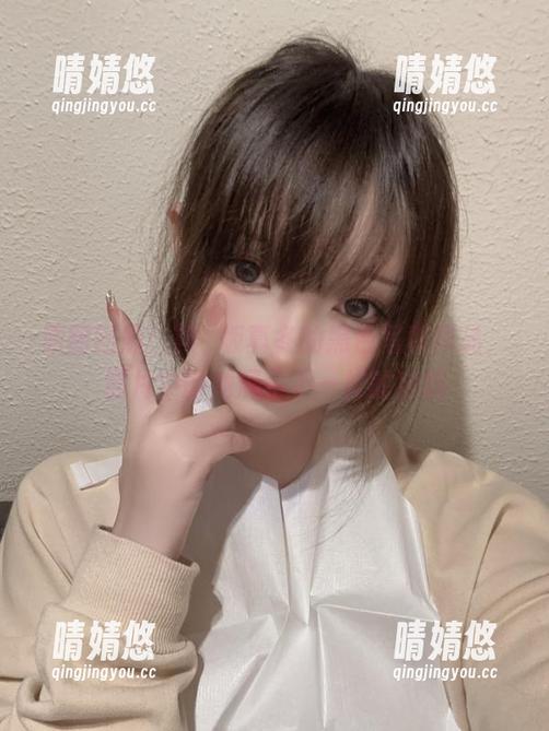 神楽坂真冬 原图回顾:神楽坂真冬的黑色写真作品,照片中的她展示不一样的自我