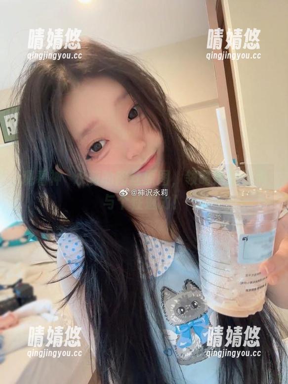 神沢永莉 观看神沢永莉的肉丝原图,领略她的时尚与个性魅力!