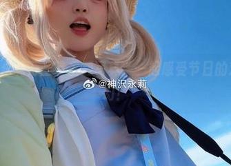 观看神沢永莉万圣节主题写真，一起感受节日的欢乐与梦幻！