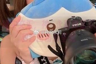 幻想与现实交汇，神沢永莉裸足写真原图和套图精彩呈现