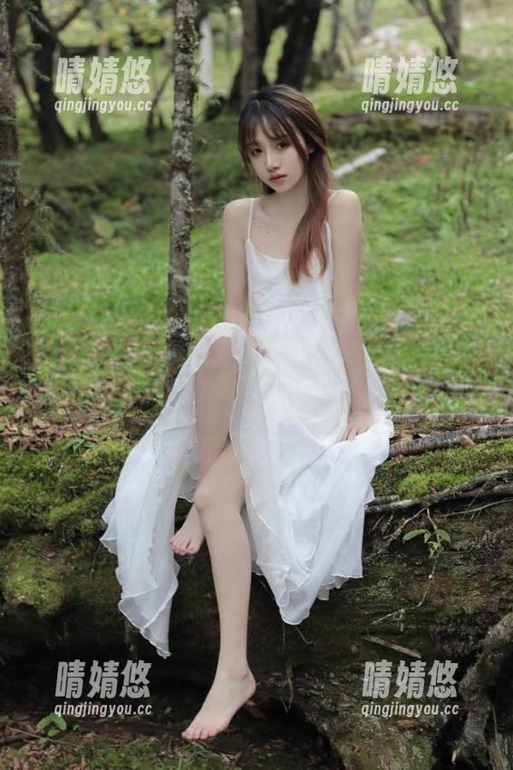 秀人网 - 私拍高跟鞋图集：见证Emily顾奈奈酱尽显风采的每个迷人瞬间
