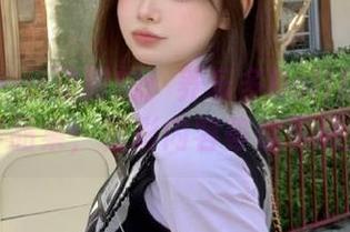 秀人网 – 运动时刻：养乐多Doll精选写真作品集，精彩内容等你下载！
