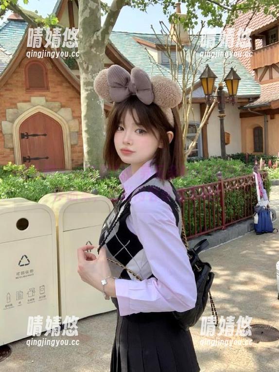 秀人网 - 运动时刻：养乐多Doll精选写真作品集，精彩内容等你下载！