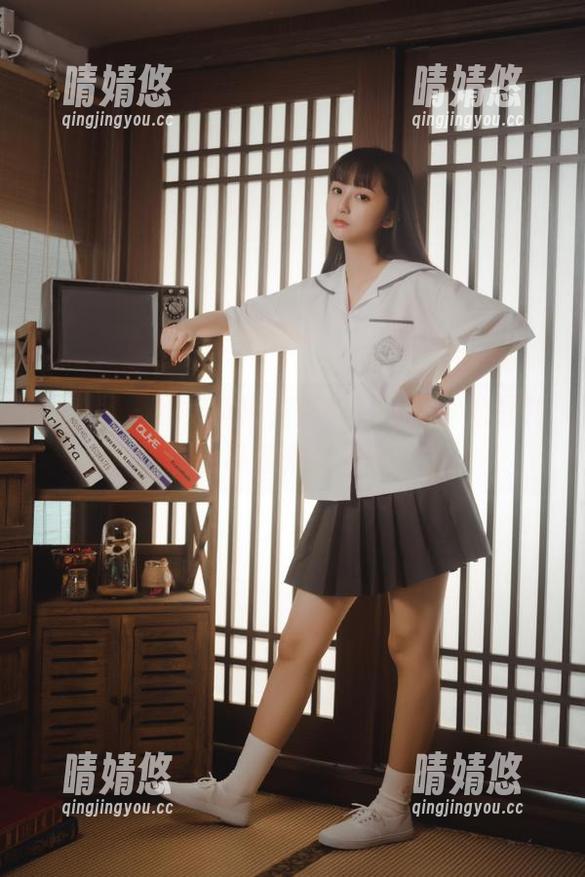 秀人网 - 甜美碧波，外科TEL的泳池福利图包等你来查看哦！