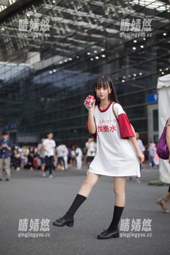 秀人网 - 全新美图更新来了！大琪琪Emily的镂空写真作品，让你爱上这个夏天