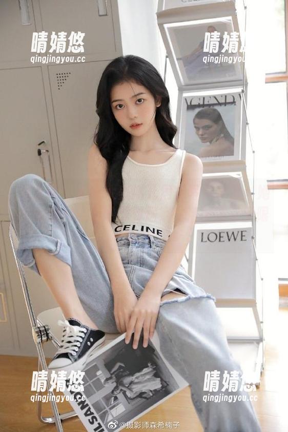 秀人网 - 最新大美妞儿居家写真合集：她用光影和奇思妙想到居家生活增添了无限魅力！