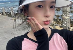 秀人网 – 奶瓶土肥圆肉丝写真作品免费分享，丰富的资源满足你对美的追求！