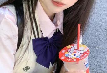 秀人网 – 一起来看奶酥皮衣写真集分享，时尚与个性完美结合！