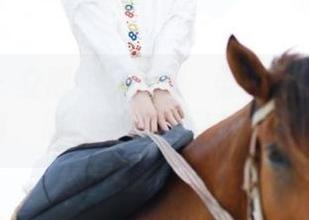 秀人网 – 立即免费下载媃柔独特的制服写真，时尚与美丽尽在指尖！