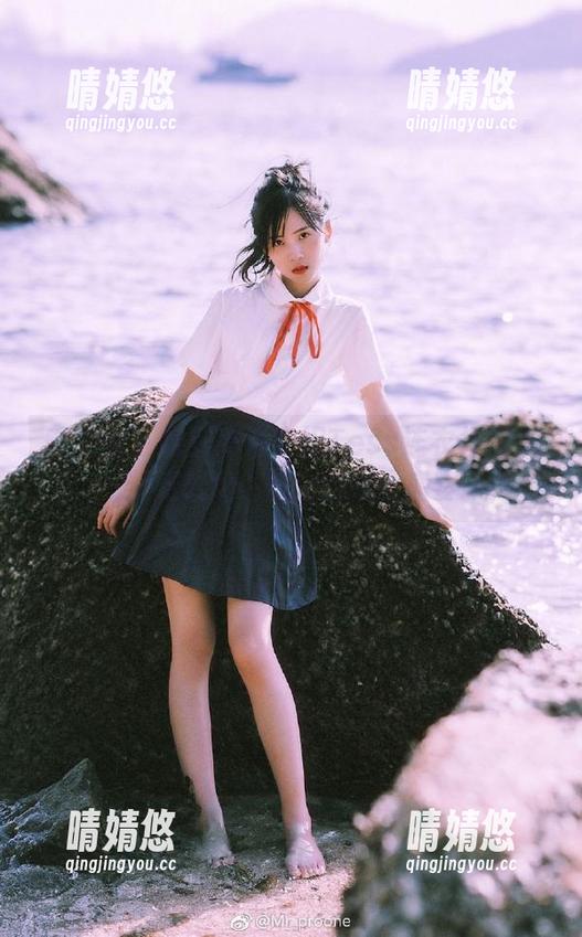 秀人网-安妮Tess 秀人网 - 绝美高清安妮Tess连衣裙图集:绽放女性魅力的视觉盛宴