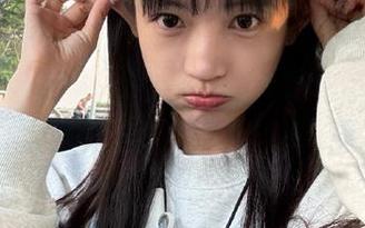 秀人网 – 在安然anran的裸足写真中，原图记录了她的真实与梦想
