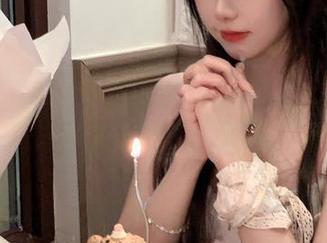 秀人网 – 在柔光中闪耀，小逗逗内衣高清写真展现无与伦比的完美照片