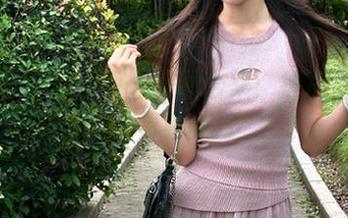 秀人网 – 幼幼双人美图合集：捕捉光影中的青春美好