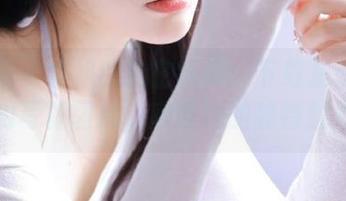 秀人网 – 学姐的私密瞬间：下载是小逗逗的写真图片，感受她的独特魅力