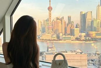 秀人网 – 从晚苏susu女仆的视角，看福利与原图交织的魔力