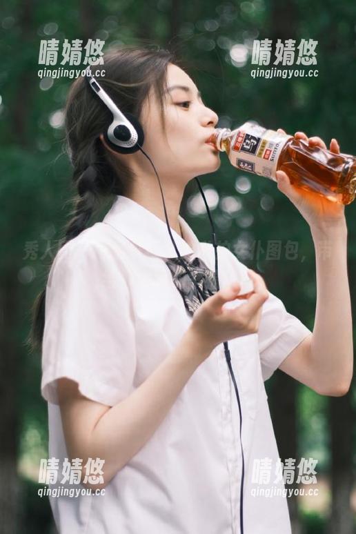 秀人网 - 可爱李可儿的私拍女仆图包，带给你满满的幸福感！